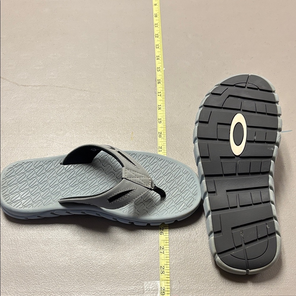 Oakley Black and Gray Sandals